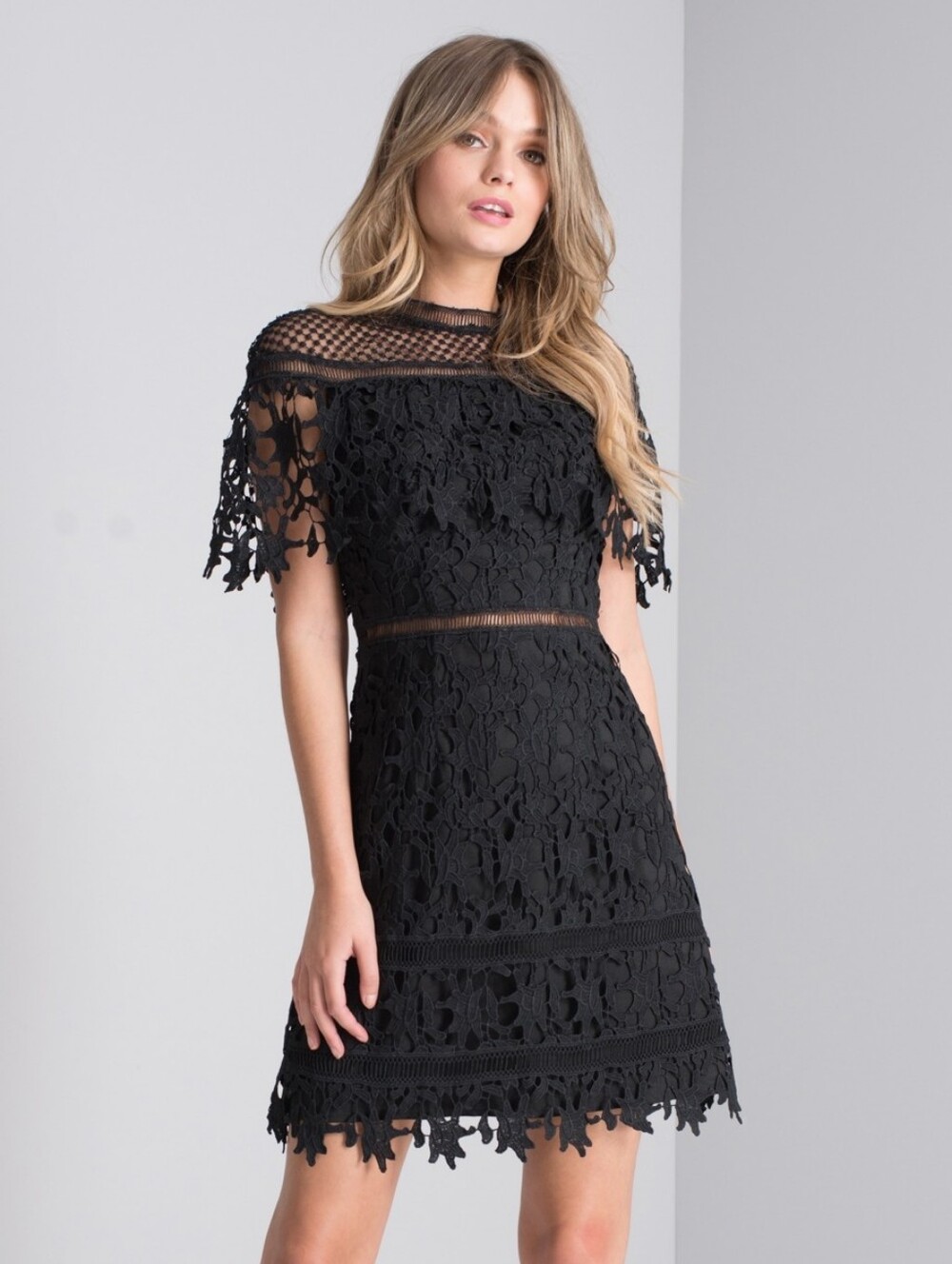 Chi Chi London Black Lace Filigree Cocktail Dress Size Small